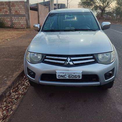 MITSUBISHI L200 TRITON 2.4 HLS 4X2 CD 16V FLEX 4P MANUAL MITSUBISHI L200 TRITON 2.4 HLS 4X2 CD 16V FLEX 4P MANUAL